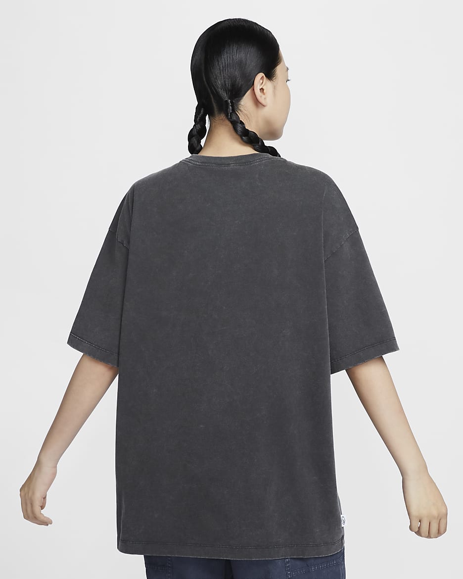 Nike women's oversized t shirt best sale